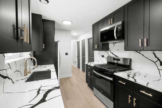 8831 S STATE Street, Chicago, IL 60619