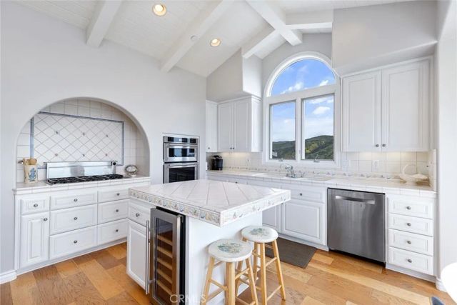 1221 Emerald Bay, Laguna Beach, CA 92651