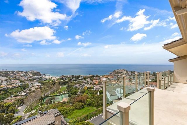 1221 Emerald Bay, Laguna Beach, CA 92651