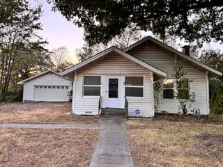 623 N Dallas Avenue, Lancaster, TX 75146