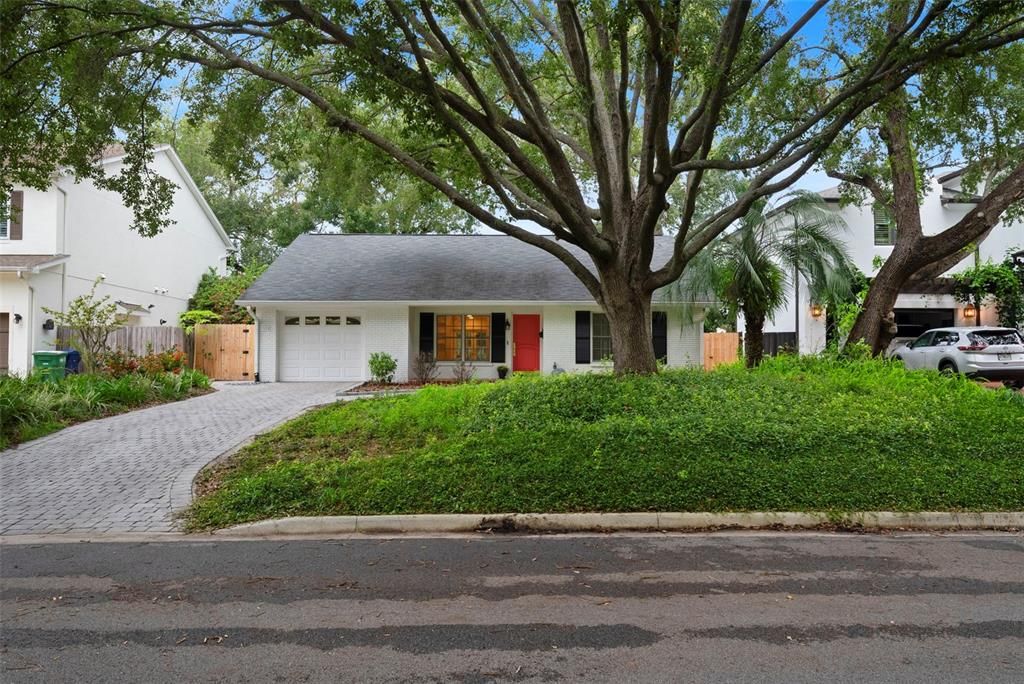 3125 W WAVERLY AVENUE, Tampa, FL 33629
