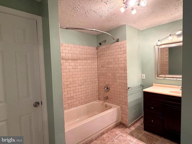 5310 CASTLESTONE DR, Baltimore, MD 21237
