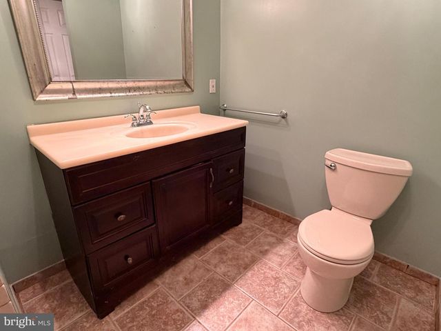 5310 CASTLESTONE DR, Baltimore, MD 21237