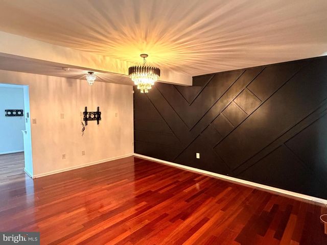 5310 CASTLESTONE DR, Baltimore, MD 21237