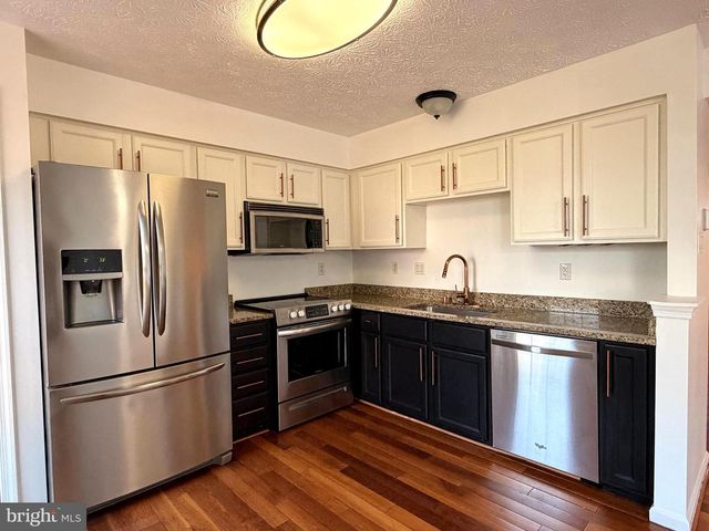 5310 CASTLESTONE DR, Baltimore, MD 21237