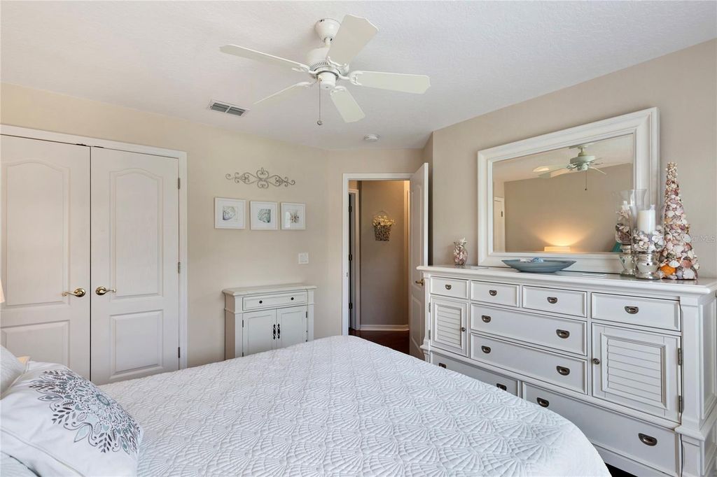 Image 8 of property listing at 21314 MARSH HAWK DRIVE, Land O Lakes, FL 34638