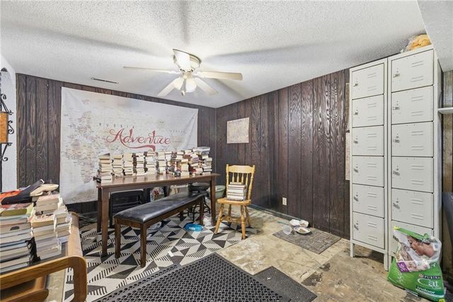 14903 E Kentucky Road, Independence, MO 64050