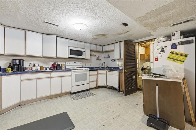 14903 E Kentucky Road, Independence, MO 64050