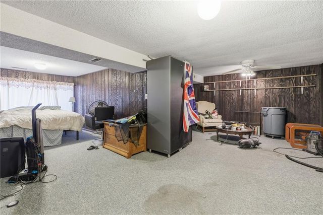 14903 E Kentucky Road, Independence, MO 64050