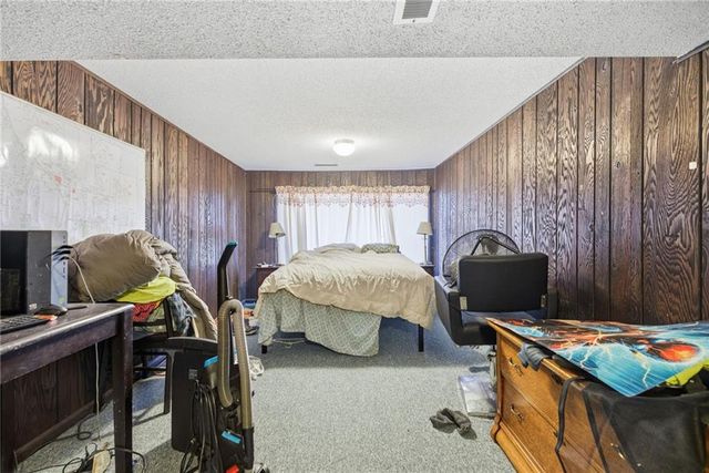 14903 E Kentucky Road, Independence, MO 64050