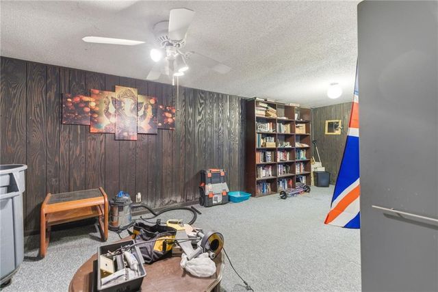 14903 E Kentucky Road, Independence, MO 64050