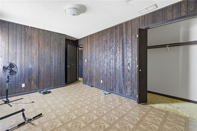 14903 E Kentucky Road, Independence, MO 64050