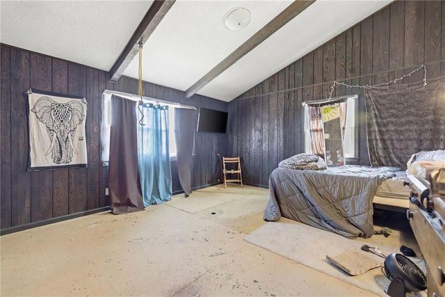 14903 E Kentucky Road, Independence, MO 64050