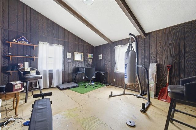 14903 E Kentucky Road, Independence, MO 64050