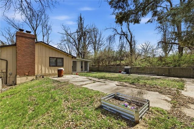 14903 E Kentucky Road, Independence, MO 64050