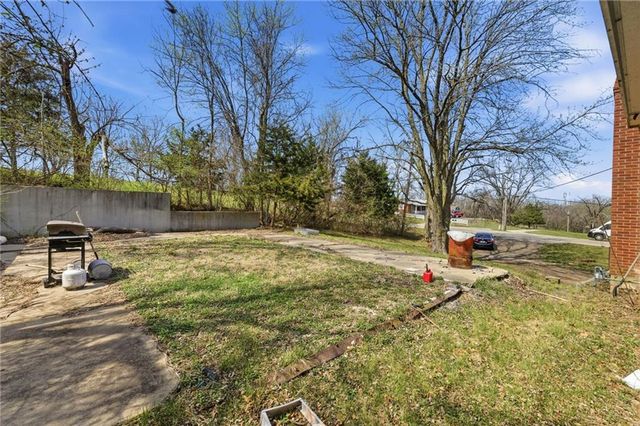 14903 E Kentucky Road, Independence, MO 64050