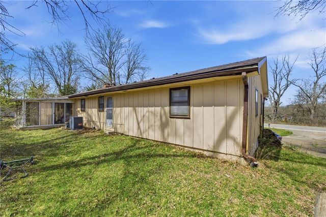 14903 E Kentucky Road, Independence, MO 64050