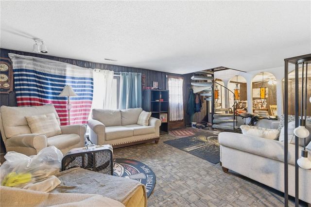 14903 E Kentucky Road, Independence, MO 64050