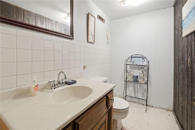 14903 E Kentucky Road, Independence, MO 64050