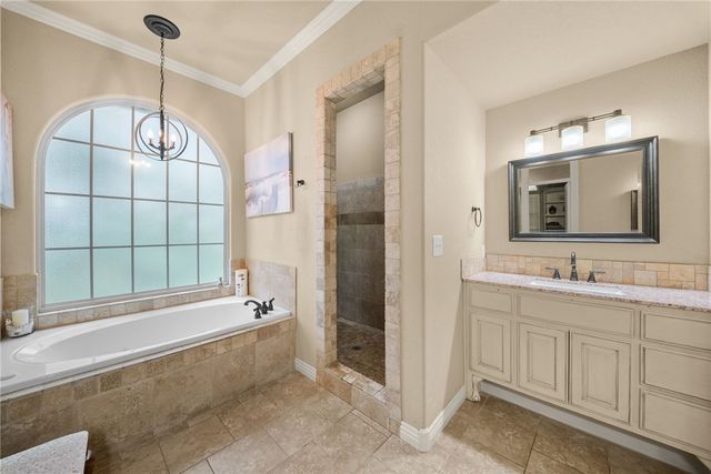 14 Holcombe Lane, Bella Vista, AR 72714