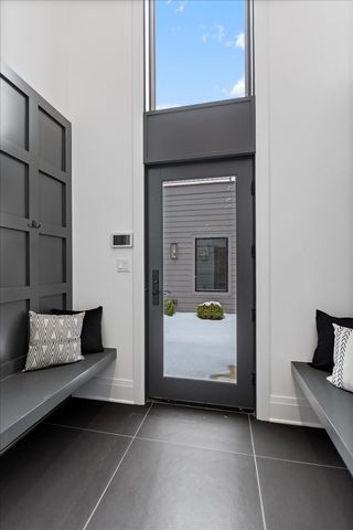 3846 N Bell Avenue, Chicago, IL 60618