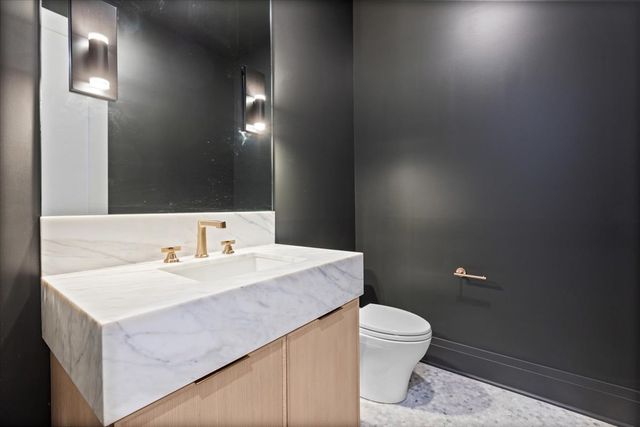 3846 N Bell Avenue, Chicago, IL 60618