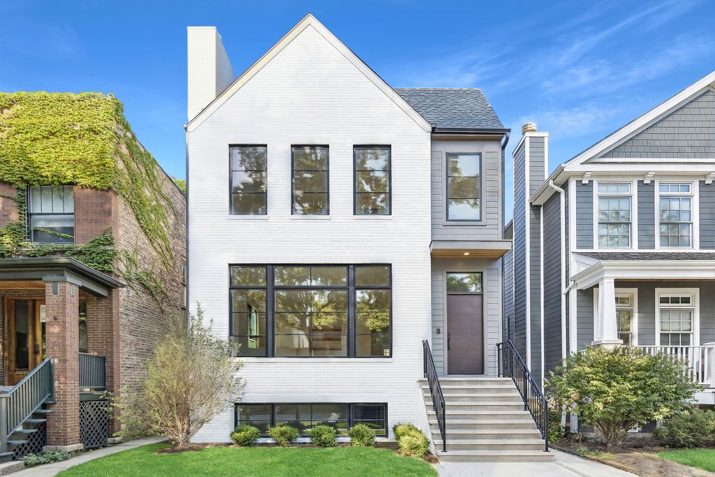 3846 N Bell Avenue, Chicago, IL 60618