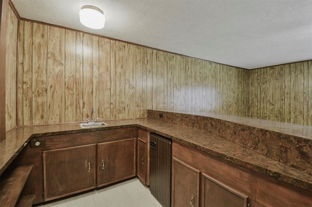 13915 Roundstone Lane, Houston, TX 77015