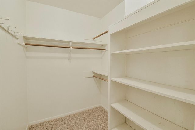 13915 Roundstone Lane, Houston, TX 77015