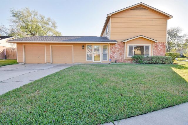13915 Roundstone Lane, Houston, TX 77015