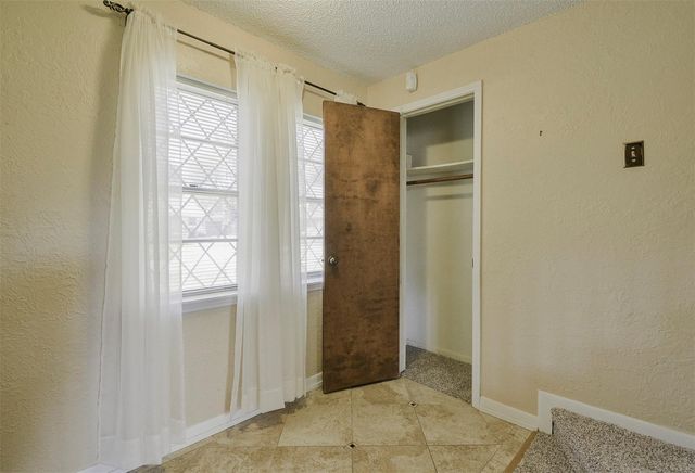 13915 Roundstone Lane, Houston, TX 77015