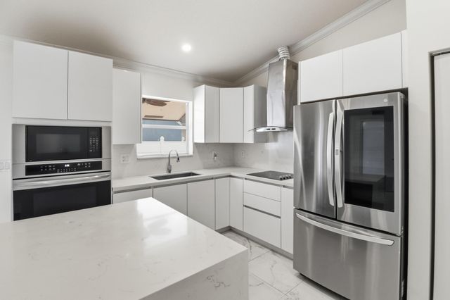 105 Vanessa Street, Palm Springs, FL 33461