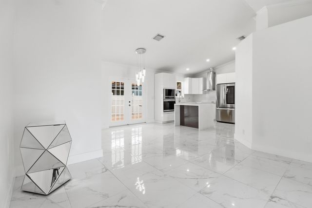 105 Vanessa Street, Palm Springs, FL 33461