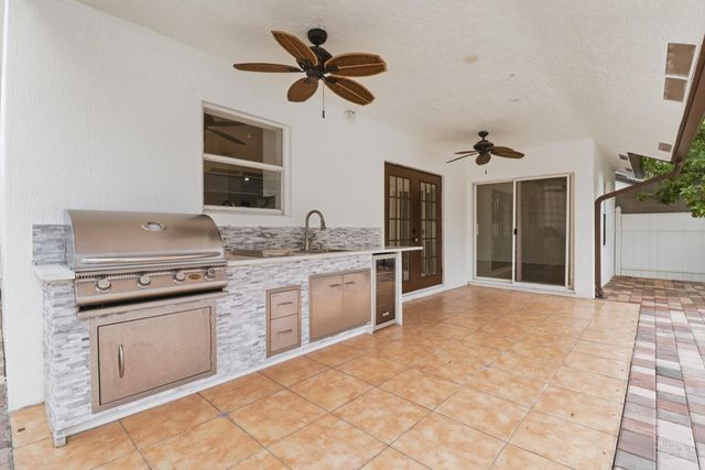 105 Vanessa Street, Palm Springs, FL 33461