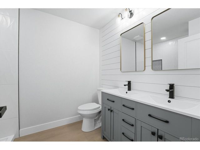 9800 W Cornell Pl, Lakewood, CO 80227