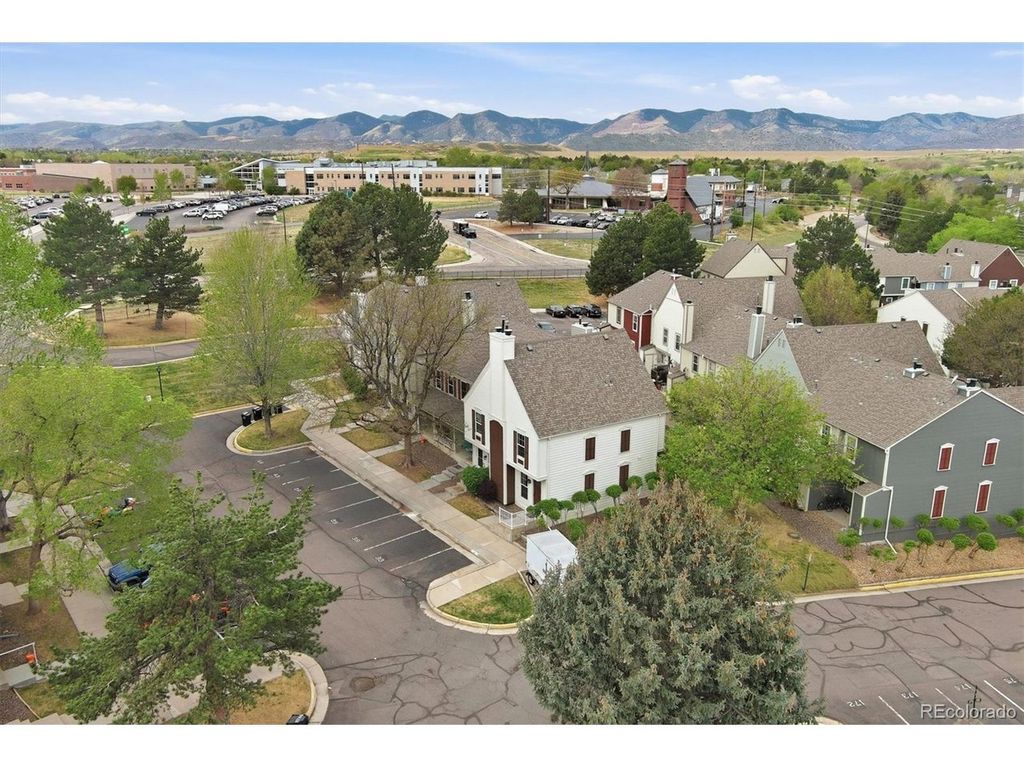 9800 W Cornell Pl, Lakewood, CO 80227