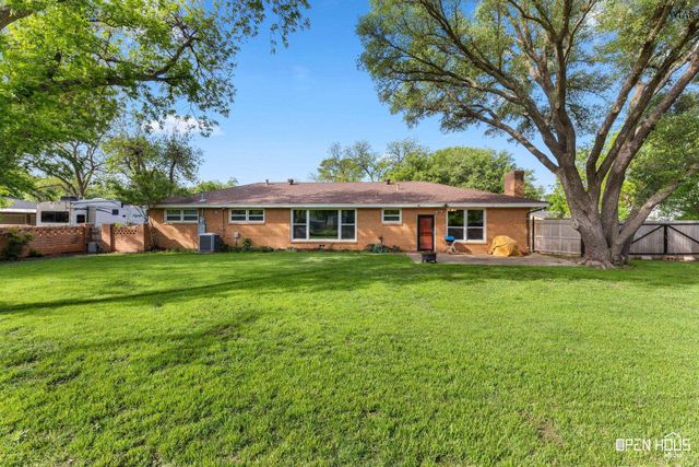 723 MAPLE STREET, Burkburnett, TX 76354