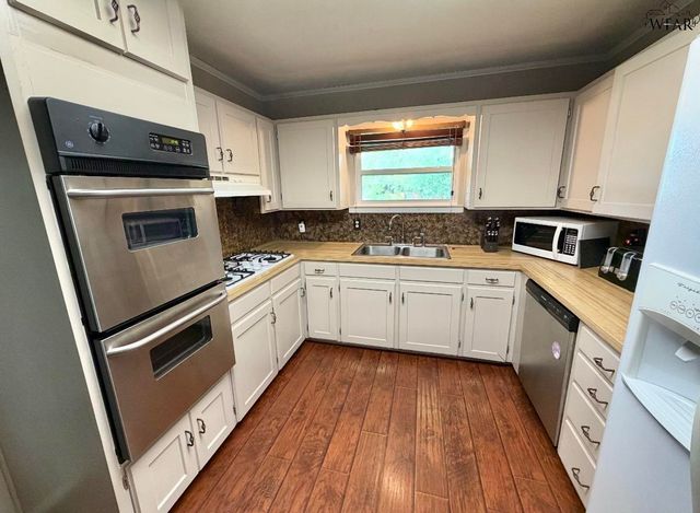 723 MAPLE STREET, Burkburnett, TX 76354