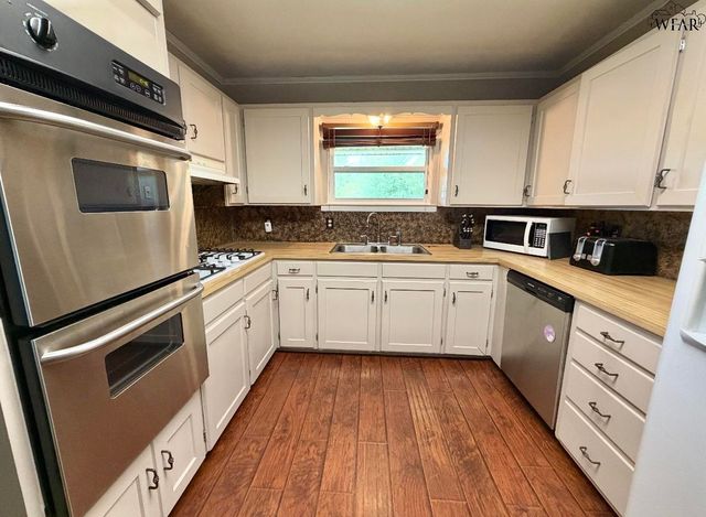 723 MAPLE STREET, Burkburnett, TX 76354