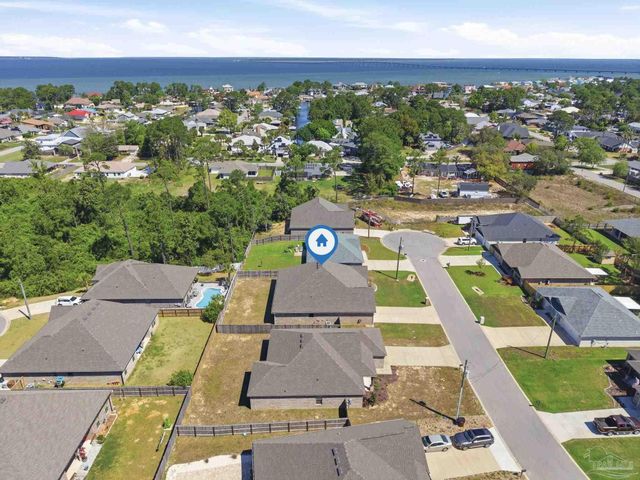 1473 Penn State Ct, Gulf Breeze, FL 32563