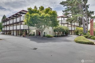 8516 196th Street SW #105, Edmonds, WA 98026