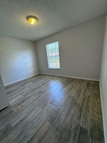 1006 Fairplay Avenue NW, Palm Bay, FL 32907