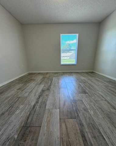 1006 Fairplay Avenue NW, Palm Bay, FL 32907