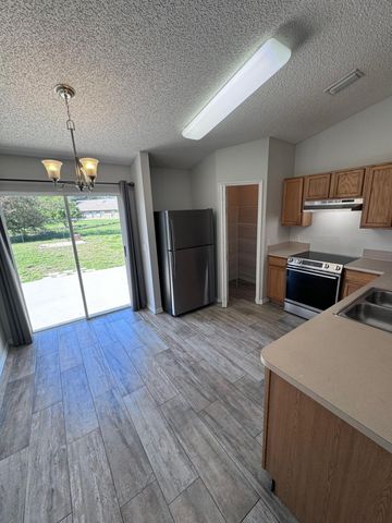 1006 Fairplay Avenue NW, Palm Bay, FL 32907