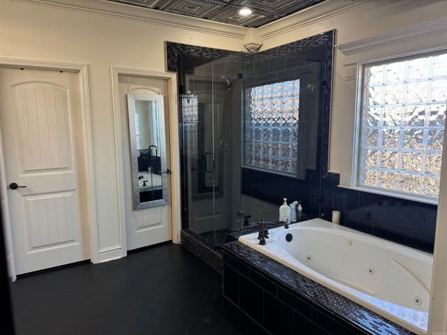 1916 Oakbrook Dr, Sherwood, AR 72120