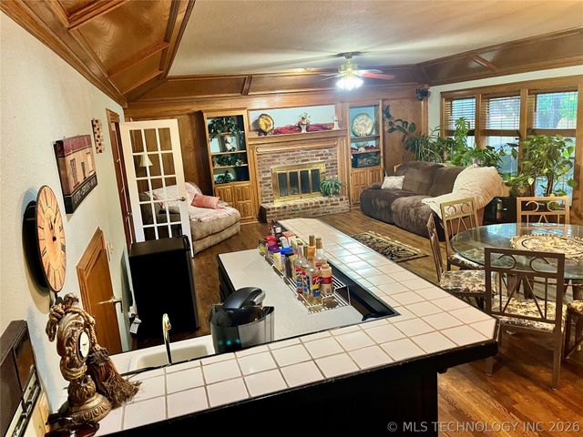 8632 S Braden Avenue, Tulsa, OK 74137