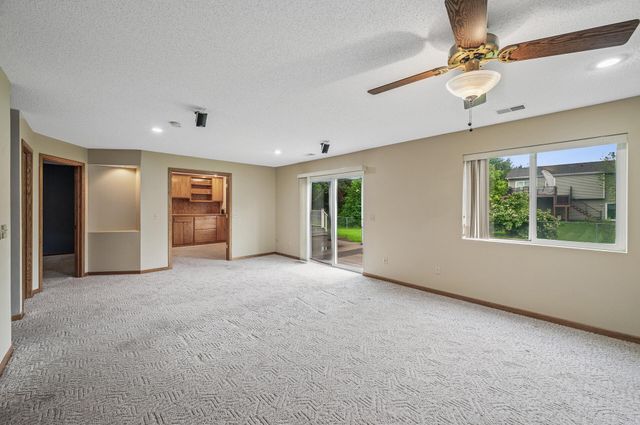 850 114th Avenue NE, Blaine, MN 55434