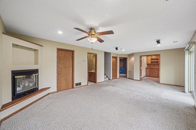 850 114th Avenue NE, Blaine, MN 55434