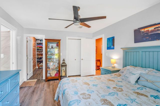 17227 Allamanda Drive, Sugarloaf Key, FL 33042