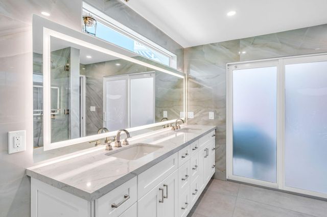 17227 Allamanda Drive, Sugarloaf Key, FL 33042